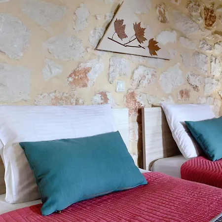 Elizabeth Country House *